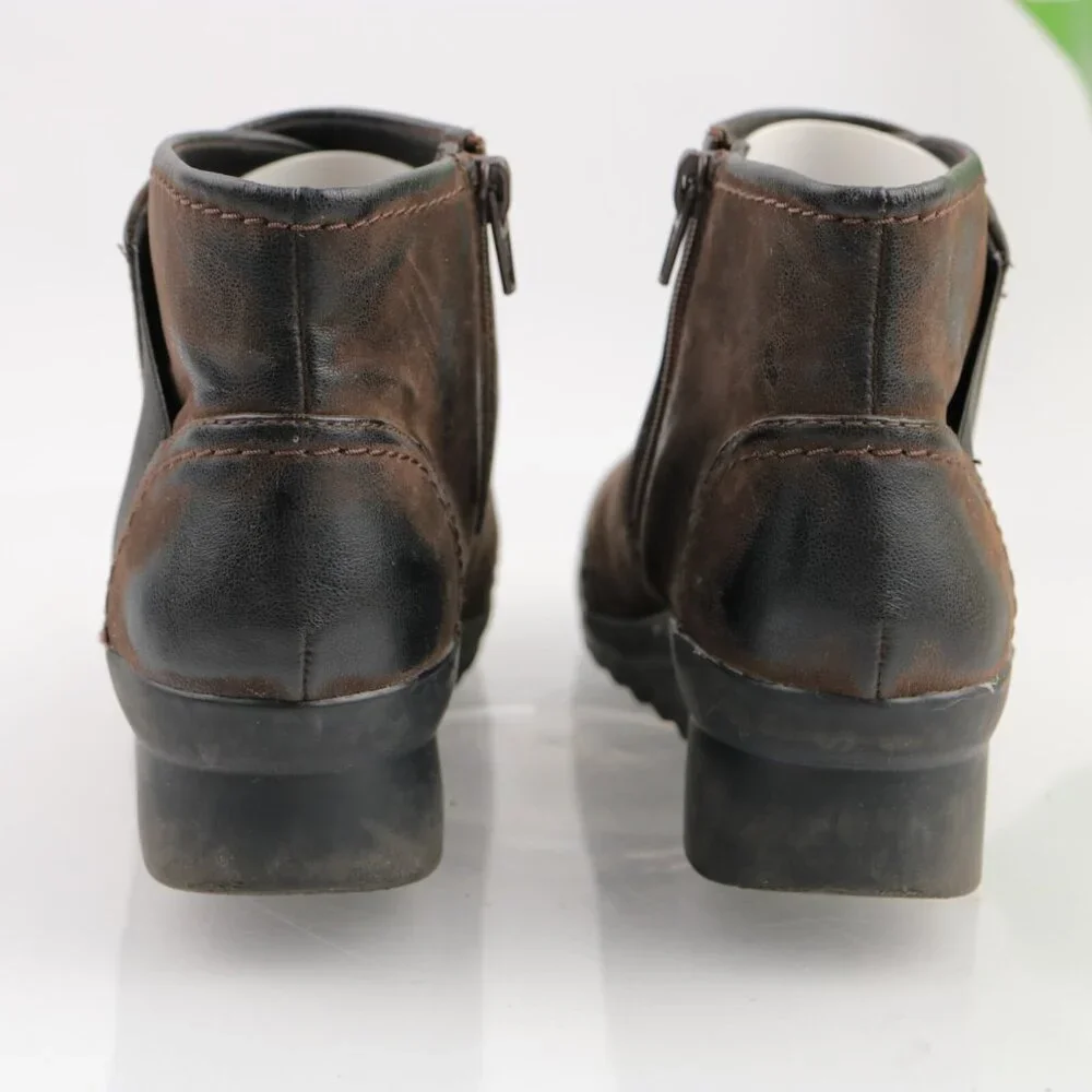 Clarks‎ Womens Caddell Rush Boots Size 7.5 Brown Leather Low Wedge Comfy Booties